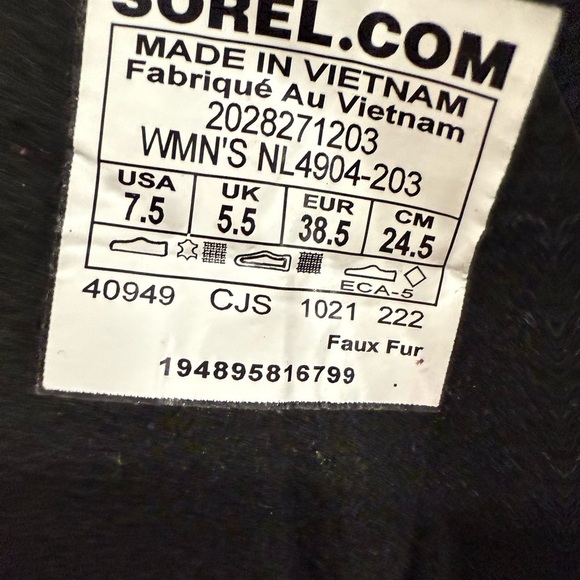 SOREL Kinetic Breakthru Conquest
Waterproof sneaker Boot Cinder Bloodstone 7.5 - Picture 13 of 13